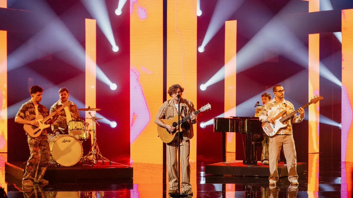 gookiebtss's tweet photo. i still love my eurovision bands so much https://t.co/zQkvKGIJ2j