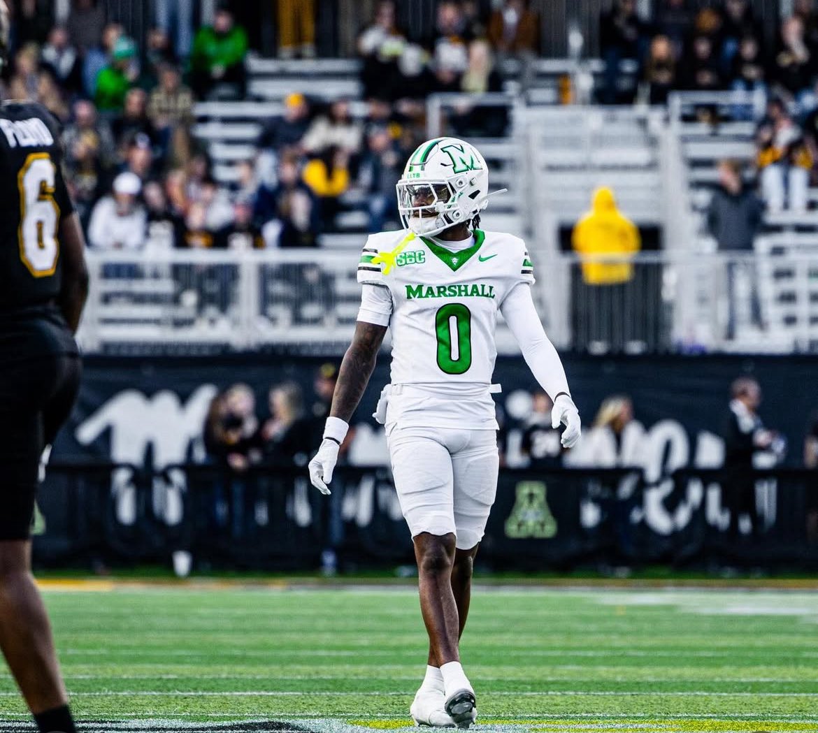 NCAAFNation247's tweet photo. ● WR Spotlight ●

De'Andre Tamarez - Marshall

🔐 Breakout Watch

• Tamarez is a player I'm expecting a breakout season from in 2026. Last season he caught 32 passes for 395 yards 2 Touchdowns averaging 12.3 yards per catch. https://t.co/8lxIlD5YA7