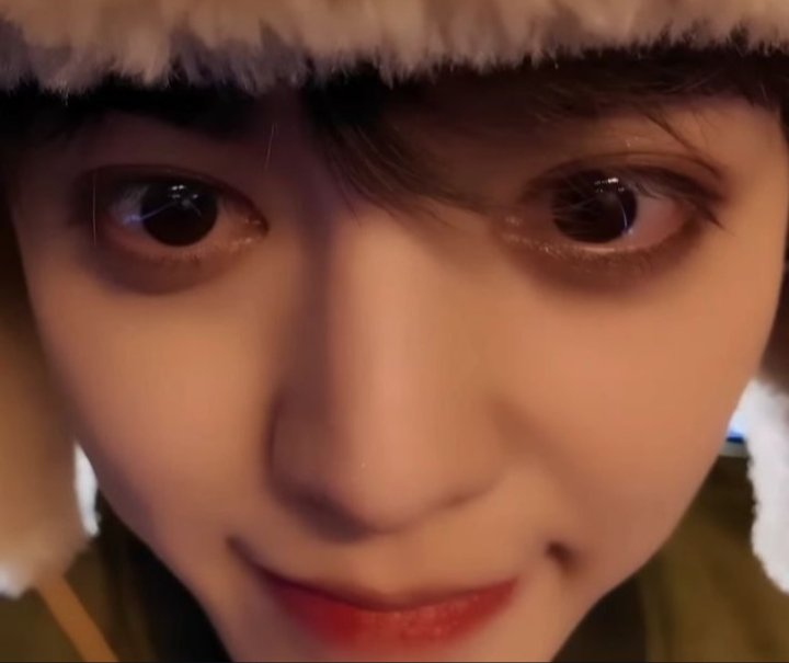 Sugar down bad for Jeonghan tweet media