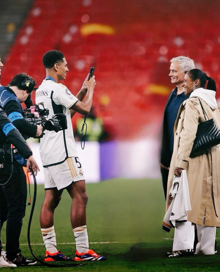 Real Madrid Pictures That Go Hard tweet media