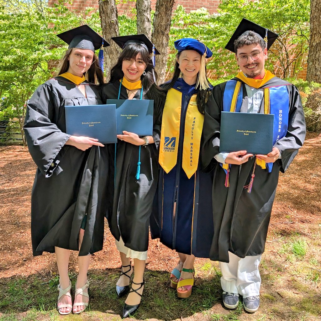 snickclunk's tweet photo. Felicitations continue with welcoming the latest grads of #uml2026 
🙌 🎓🎉 
I met Lee lab seniors Kelin &amp; Thiago *before* college started, as members of my first-gen pod, and I've been Sabreena's faculty advisor since she transferred to bio (she's in the Fish/Lee  for her MS!) https://t.co/4QsR2ShPAw