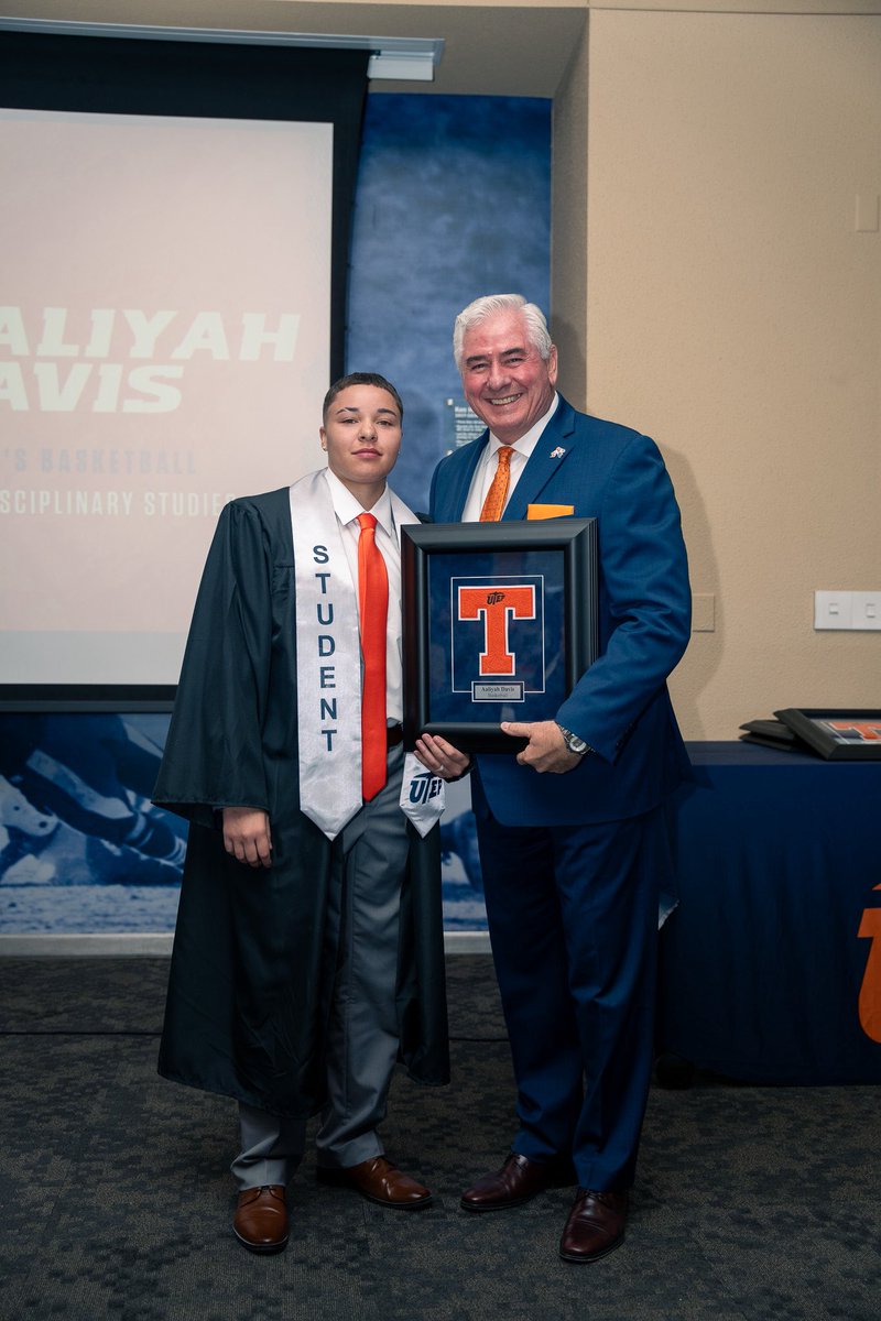 UTEPWBB's tweet photo. Congratulations to Aaliyah, Sirviva, and Abby (not pictured) for graduating and earning their degrees! 🎓

#PicksUp https://t.co/2CpAvdeC5P