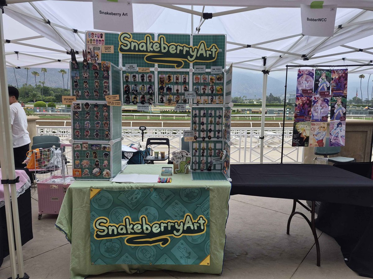 BadSprite's tweet photo. We're all set up at santa anita park!! Table 30!! https://t.co/cX7YGJbfoL