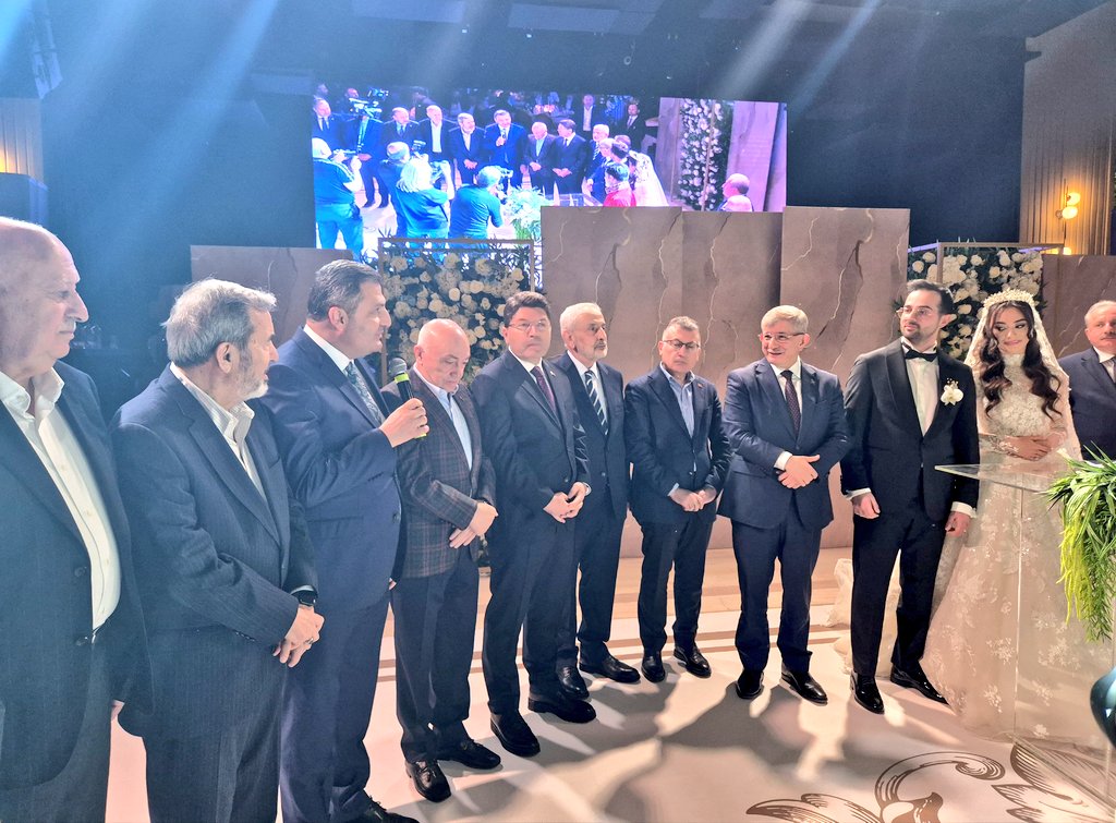 celalettin_kose's tweet photo. 📍Ankara

26. ve 27. dönem Gümüşhane Milletvekilimiz Sayın Cihan Pektaş'ın kıymetli evladı Kerem Pektaş ve Şeyda Hatipoğlu'nun düğün törenlerine katıldık.

Kardeşlerimizi tebrik ediyor, iki cihan saadeti diliyorum. https://t.co/qfm0wm2o42