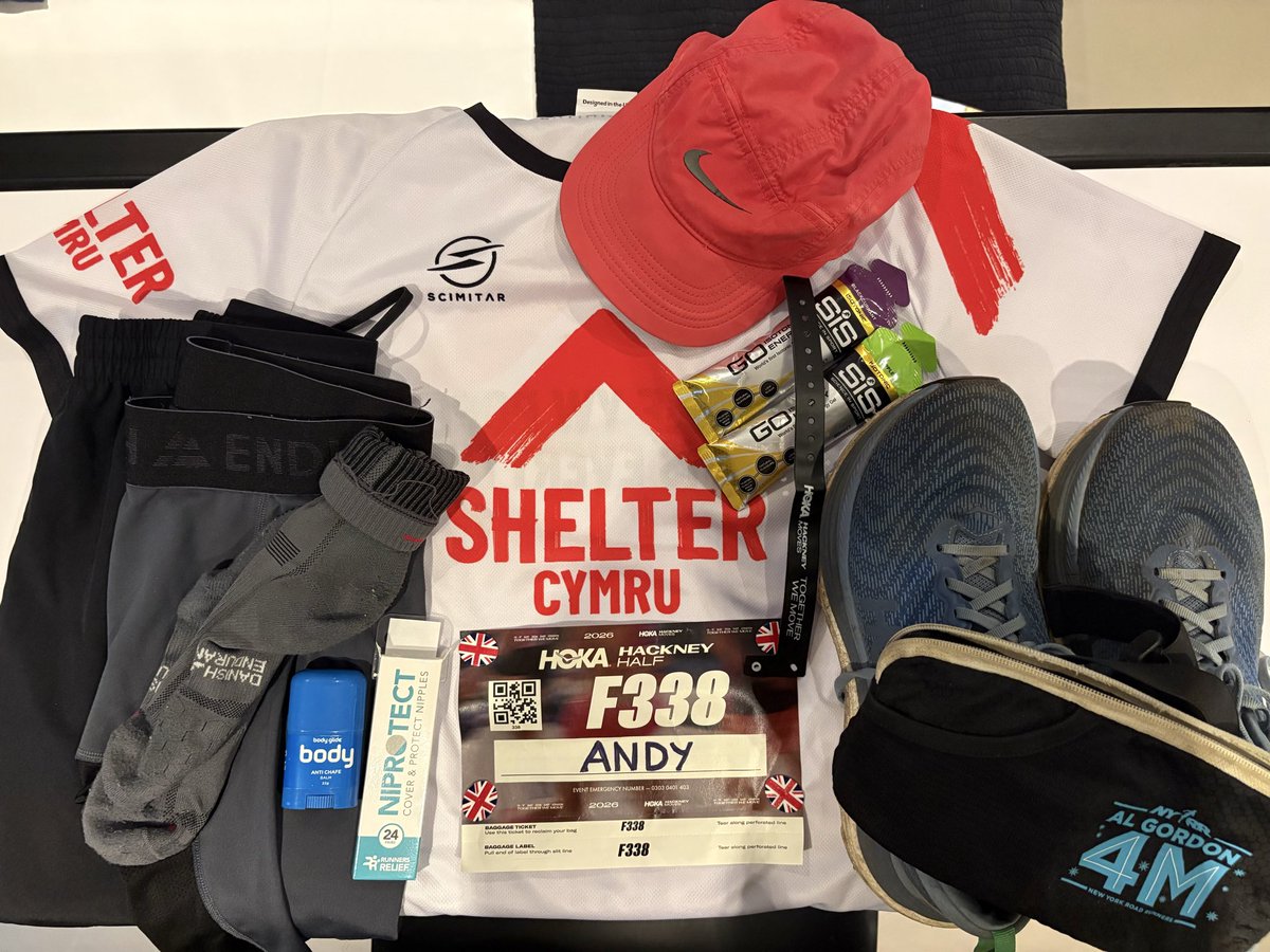 AWeltch's tweet photo. An early night before tomorrow’s Hackney Half Marathon. Sweet dreams 💤 
#oldmanrunning #hackneyhalf #hackneymoves https://t.co/fhrHg7Q6KD