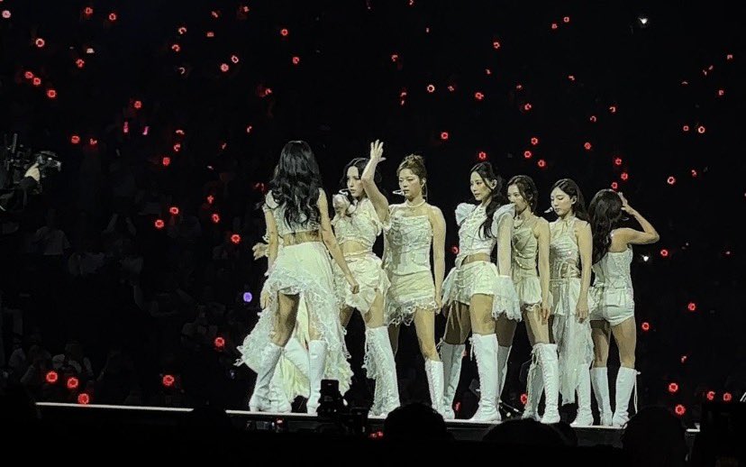 I will always choose #TWICE 🤍!