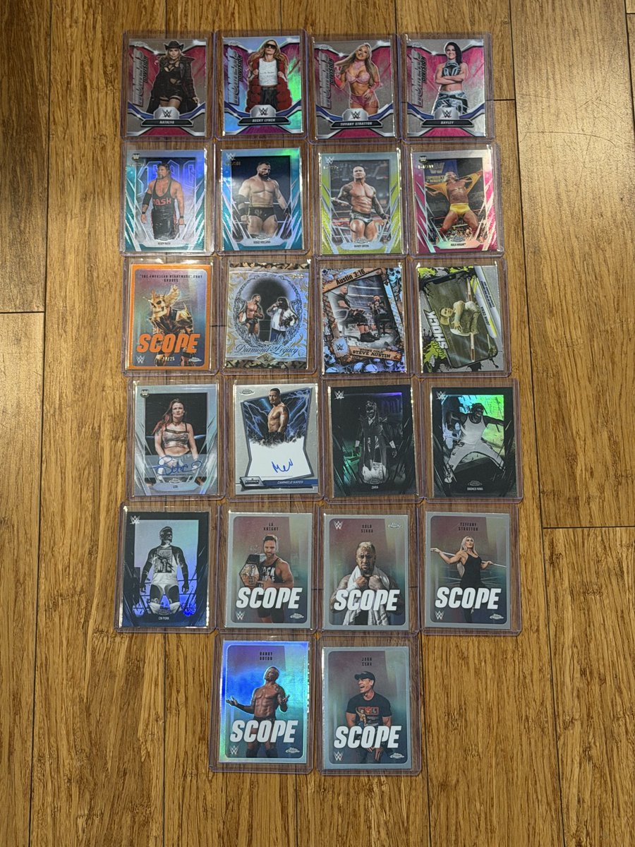 StriveLifeGF's tweet photo. Saturday afternoon rip! Fun box! @CardPurchaser @Topps https://t.co/aRzBkEIpeQ