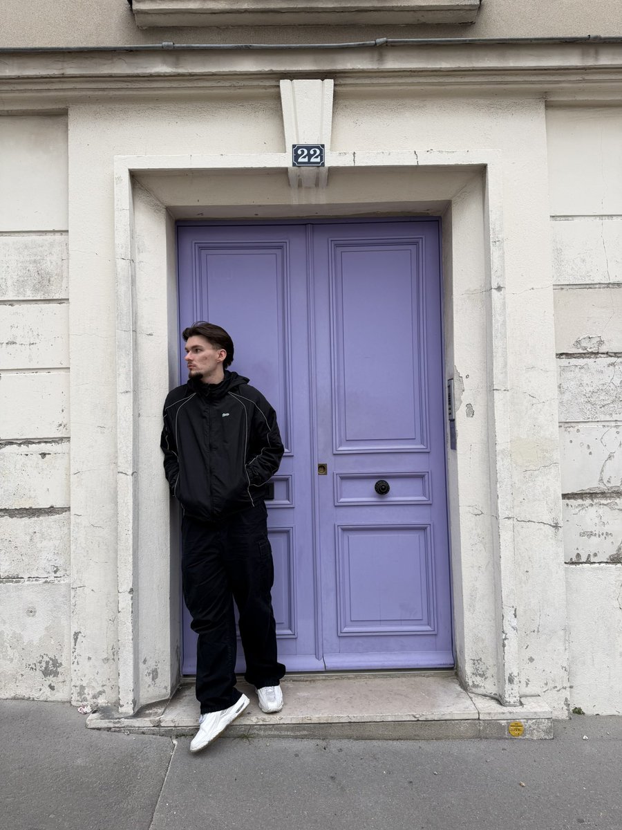 futura free (New Bestie enjoyer) 🧊 tweet media