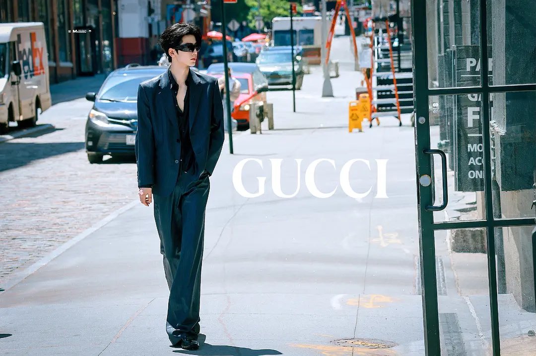 dvh4le's tweet photo. 🕶️
#ZHANGLINGHExGUCCICORE
#ZhangLingHe 
#张凌赫 https://t.co/N4X0ELQp1z