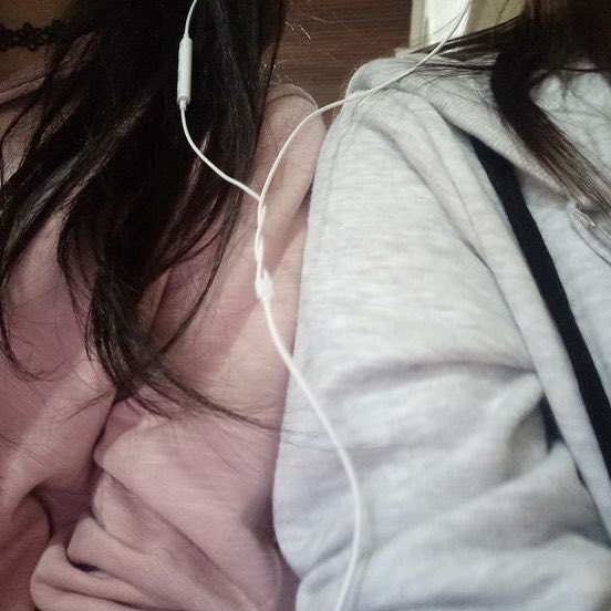 strqvc's tweet photo. #wonroha au | cannot reach your heart

onde, wonhee, uma garota estudiosa, tímida, e ‘popular’ na escola, tem seus olhos presos em sua melhor amiga de infância, iroha, que é o seu completo oposto em tudo https://t.co/WFPL5NOlvP