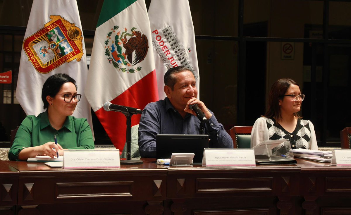 mgdohector's tweet photo. Este sábado me reuní con actuarias y actuarios de las materias civil, familiar y penal de la región Tlalnepantla. Escuchar a quienes desempeñan esta labor diariamente nos permite conocer de primera mano los retos y áreas de oportunidad para fortalecer la función jurisdiccional.

Refrendo mi compromiso de seguir impulsando acciones que mejoren sus condiciones de trabajo, fortalezcan su seguridad y contribuyan a una justicia más cercana y eficiente.
#JusticiaCercana