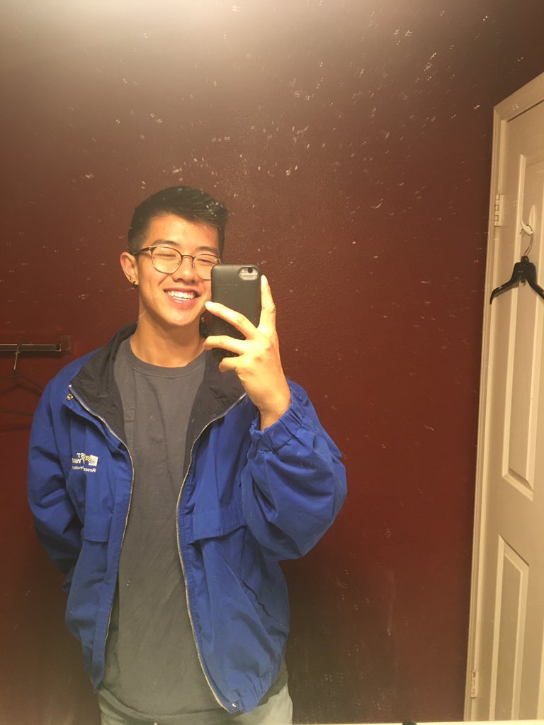 sgnsf97's tweet photo. anyone remembers this man? https://t.co/dAxWTYruvS