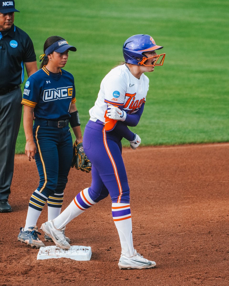 Clemson Athletics tweet media