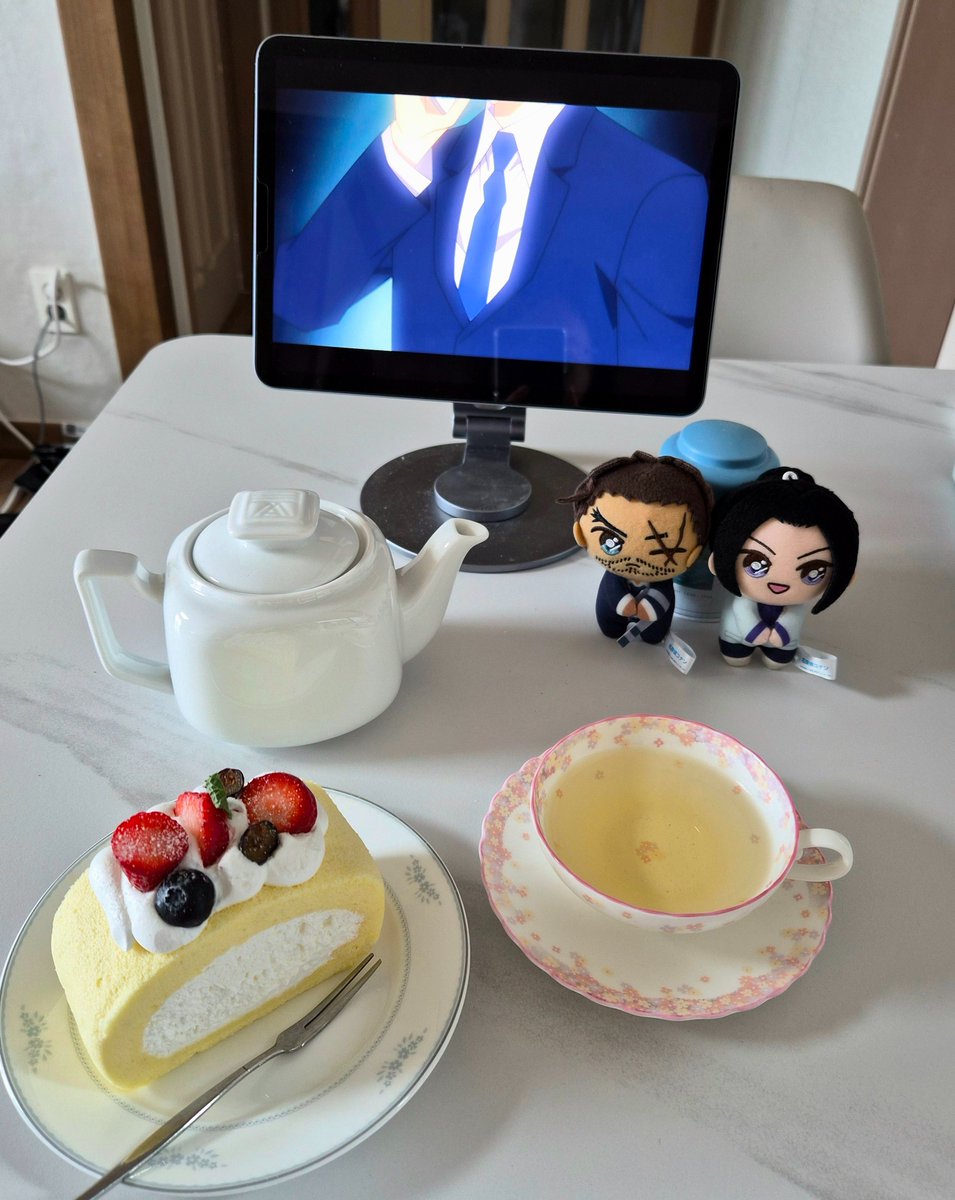 홍차라떼 (시험공부중 접률 줄어요😢) tweet media