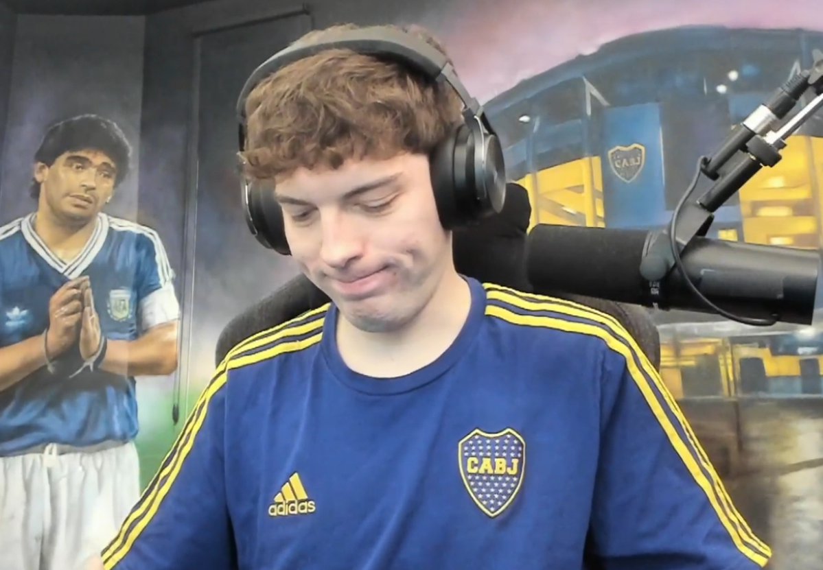 DAVOOXENEIZE Out Of Context tweet media