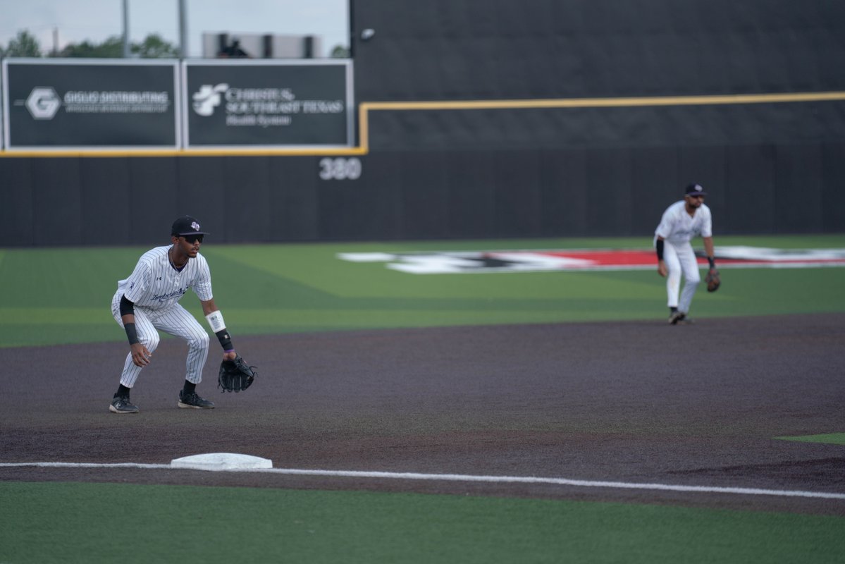 Lumberjack Baseball tweet media