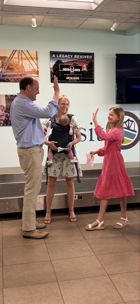 DaviessCoGOP's tweet photo. Congressman Andy Barr and his sweet family stopped through Owensboro today making his last pitch to voters. Always glad to have @barrforsenate in town. Tuesday is Election Day. Be sure to vote! https://t.co/R2HDls0Xvh