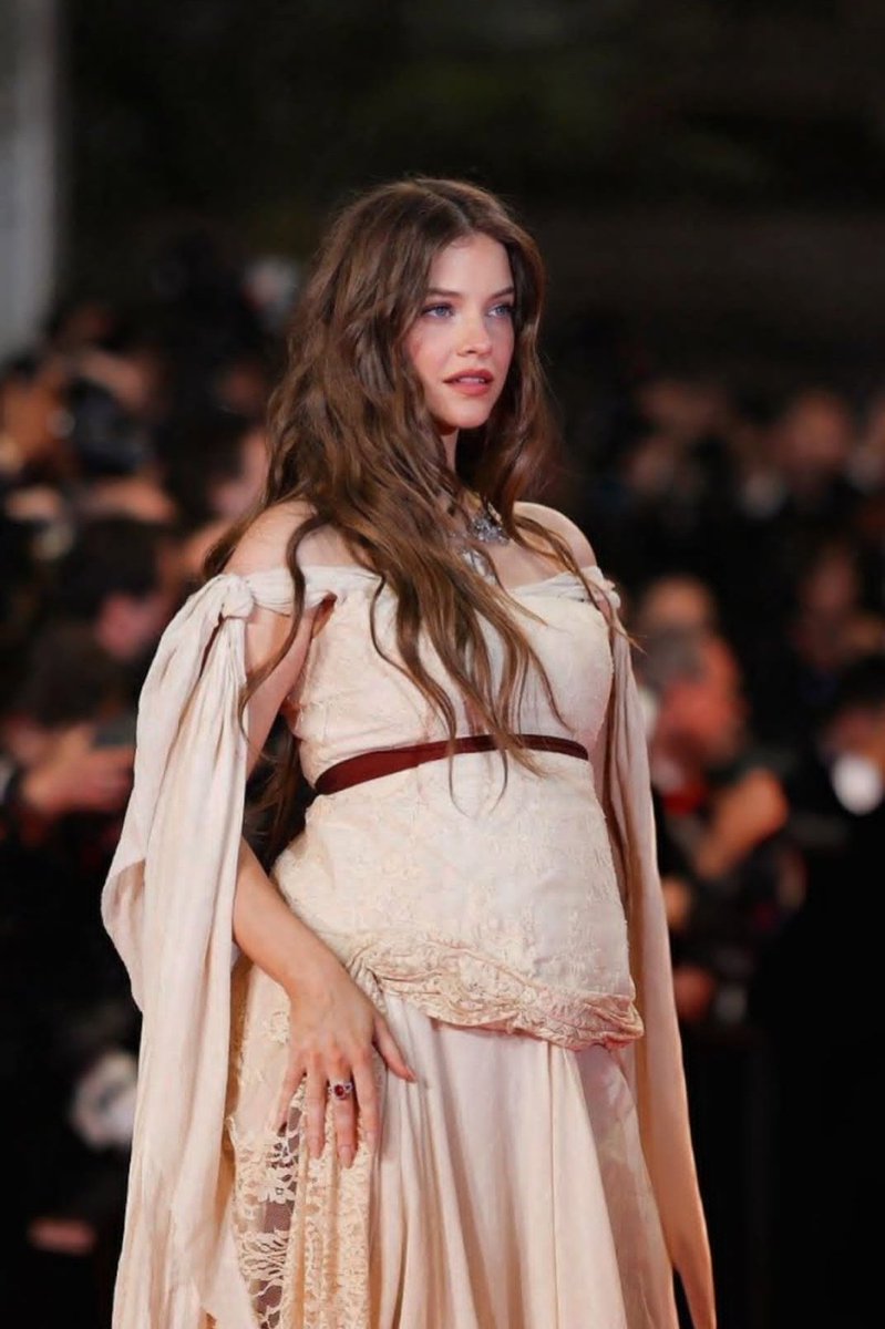 Barbara Palvin TODAY tweet media