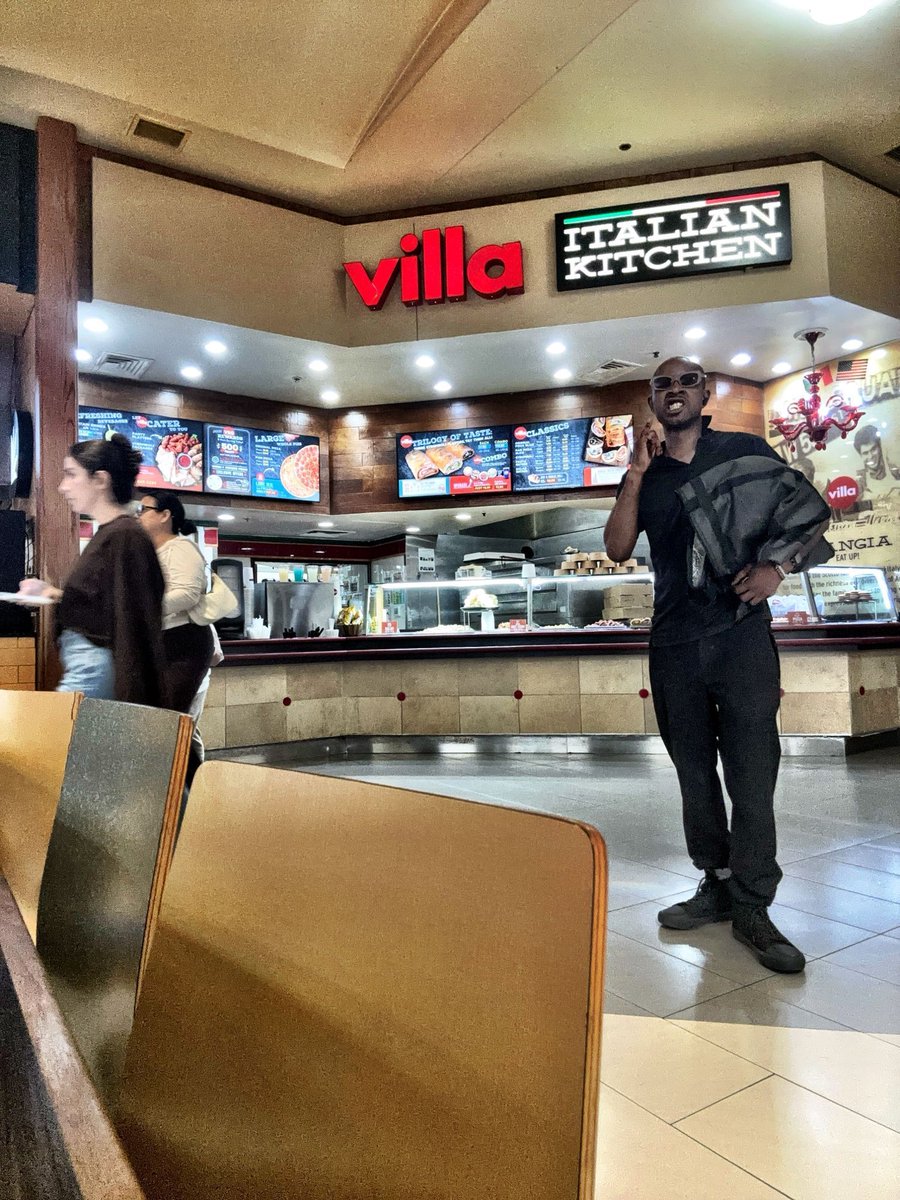 sofrederickand1's tweet photo. Villa Italian Kitchen run at Barton Creek Mall.

Main business first (cleaning + organic soap), side hustle still working.

Multiple streams. Same focus.

Too Spicewood to go Hollywood.

#SoFrederickandSoClean #SideHustle #ATX https://t.co/QTISpEXj4G