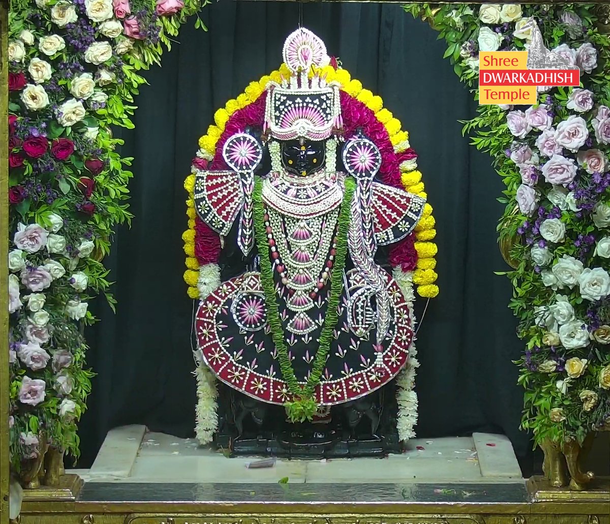 Shri Dwarkadhish Mandir tweet media