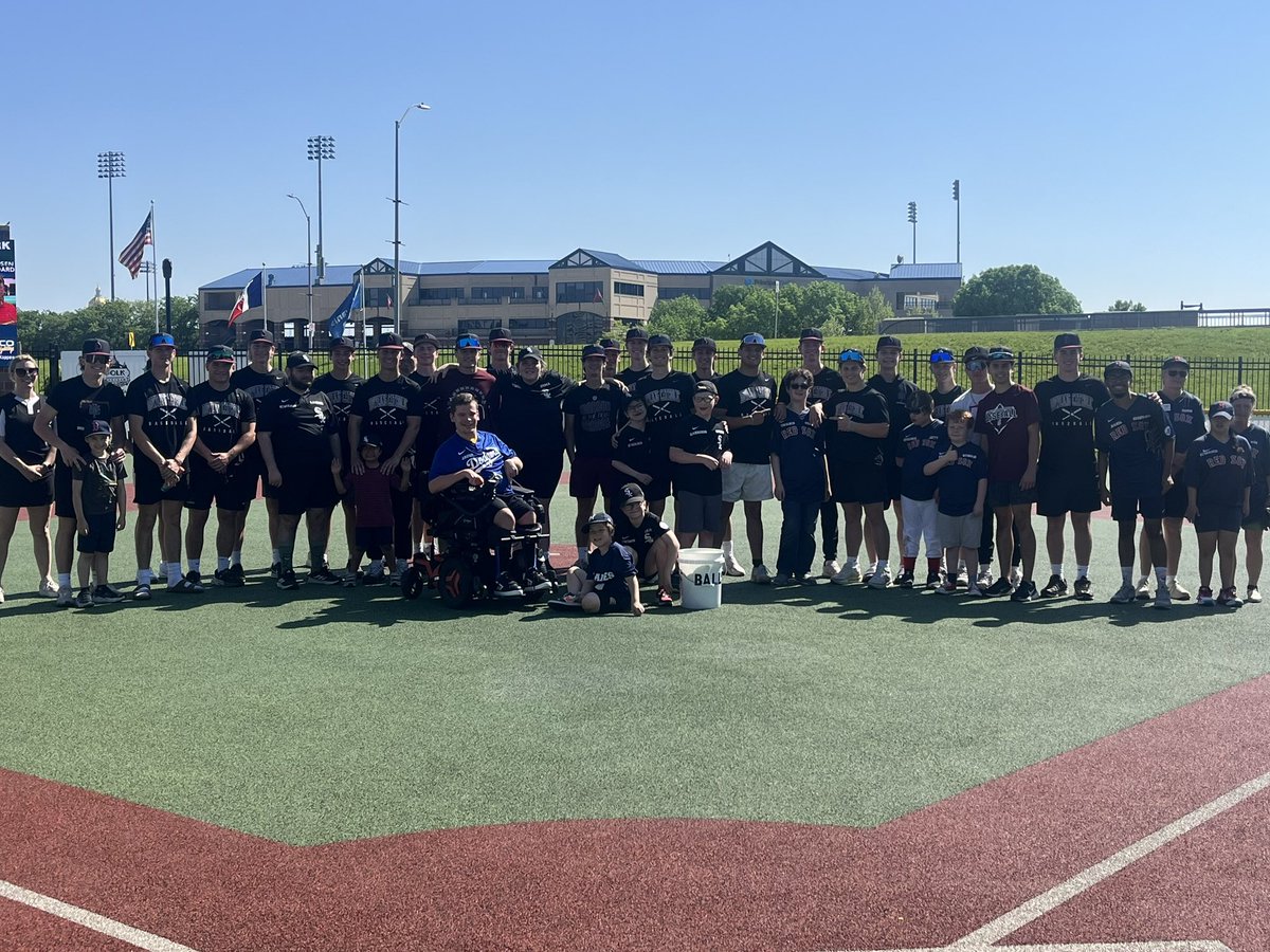 Dowling Baseball tweet media