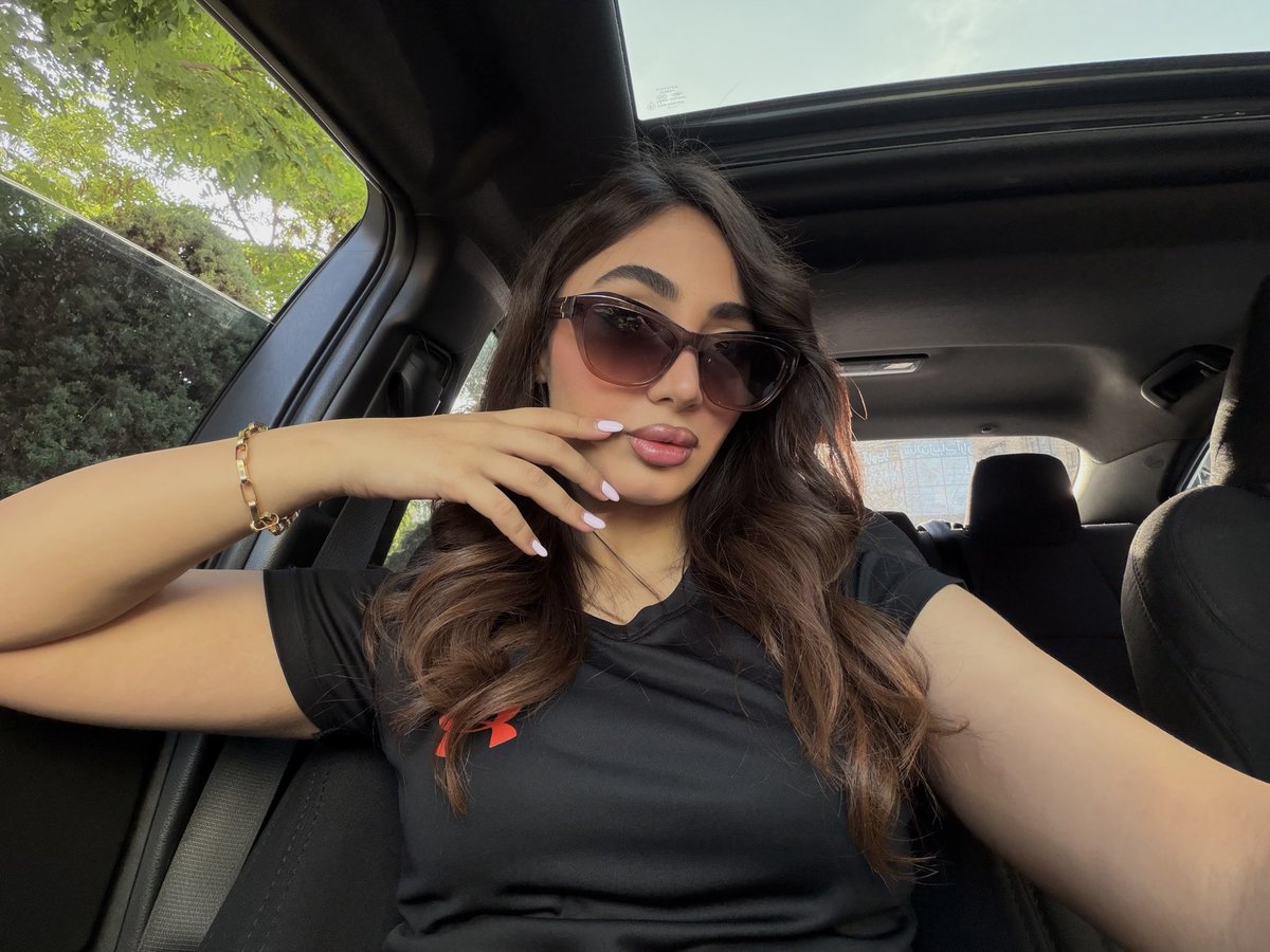 nina tweet media