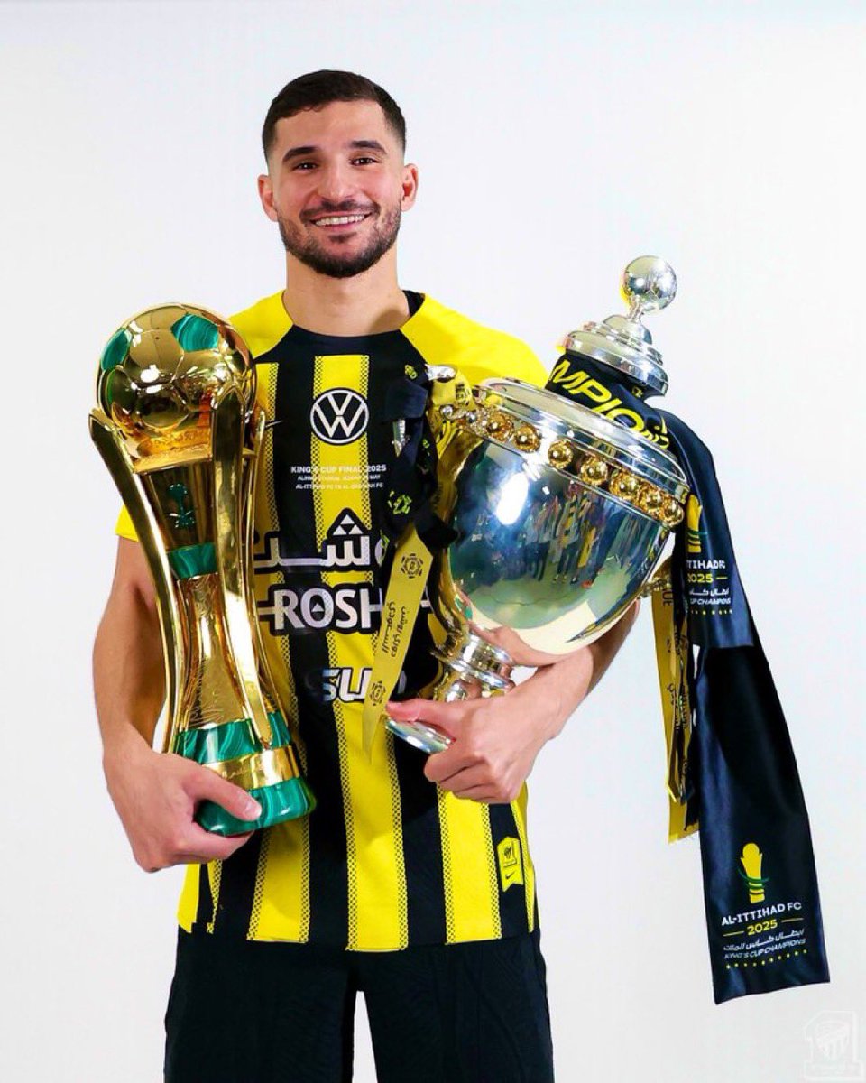 🖤💛 tweet media