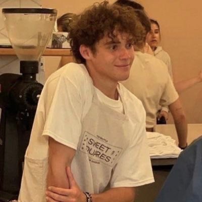 𝔼𝕄𝕄𝔸 ∞ is a ROOKIE 🤍 tweet media