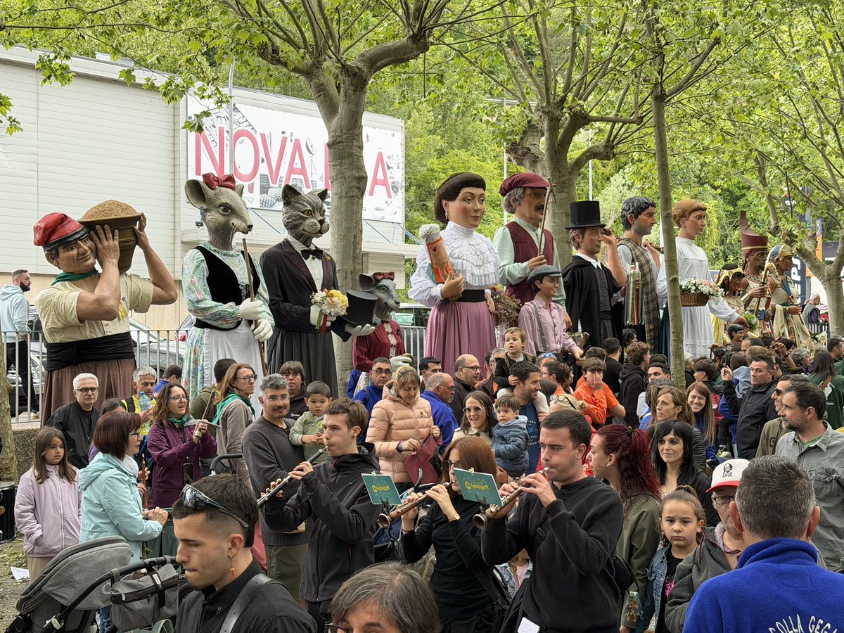 Ajuntament de Ripoll tweet media