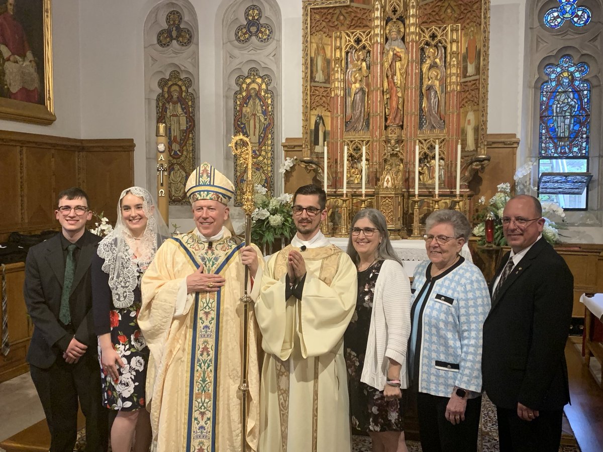 davidkidd2016's tweet photo. Congratulations to Deacon Evan Sekerak who was ordained a transitional deacon today at Rosary Cathedral for the @DioceseToledo !!! https://t.co/uQqyPlq33W