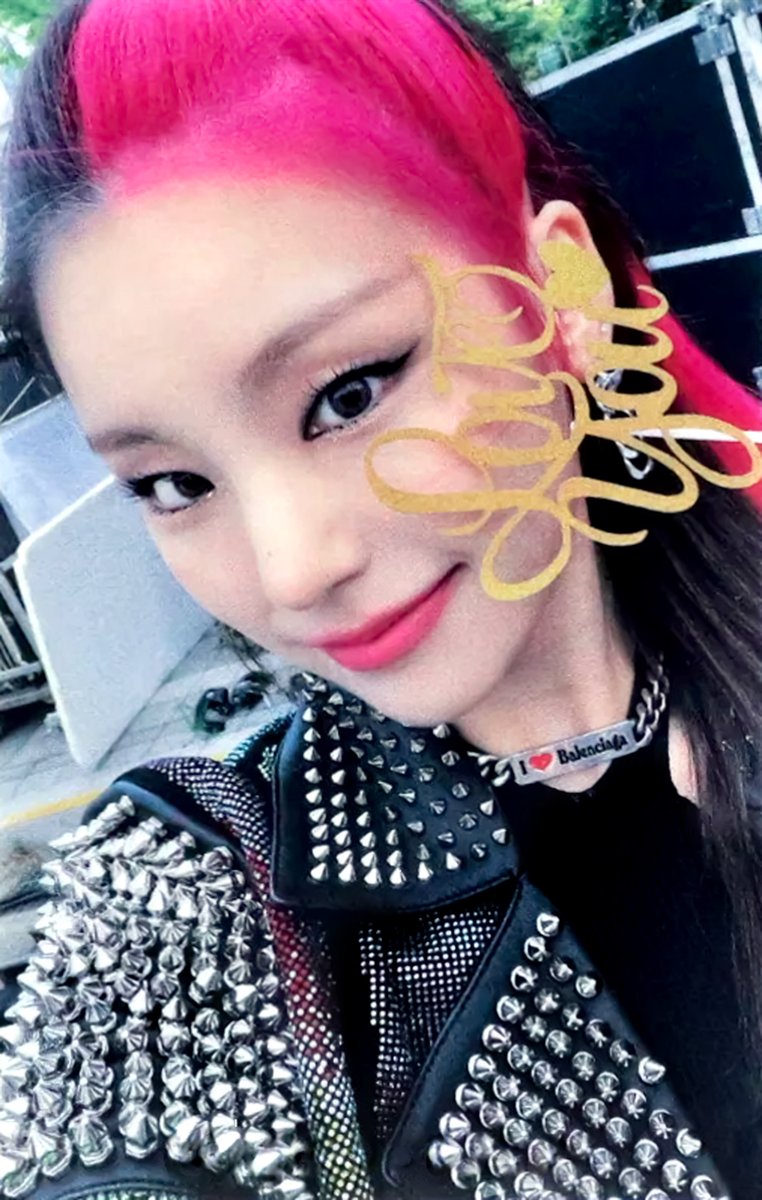 ITZY CRAZY IN LOVE Soundwave Lucky Draw A&B ver. 
