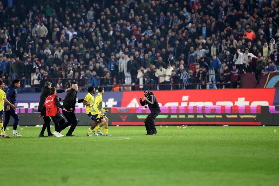 Invincible1899 tweet media