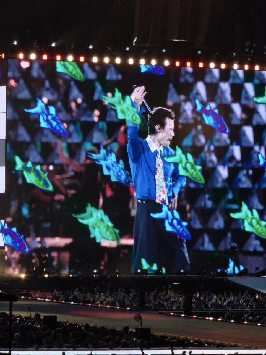 annetlpz_28's tweet photo. cuando estás en una competencia de quien es más larrie pero tus contrincantes son Louis Tomlinson y Harry Styles https://t.co/qy1A9MjhEx