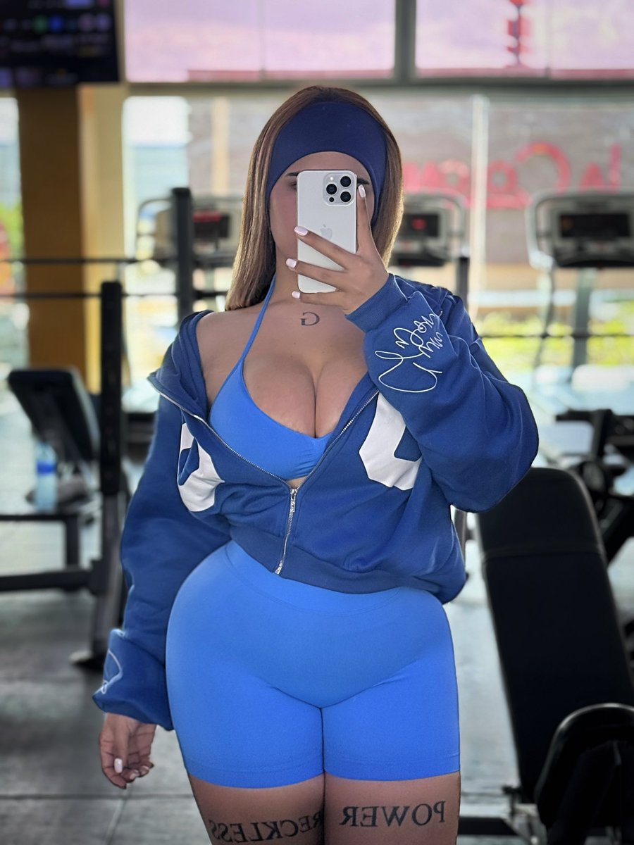 Giannathedoll's tweet photo. Glute day π
#gym #gymlooks #gains π #gymgirly #gluteday #ass #contentcreator #fansly #exclusivecontent #vip #premium
https://t.co/1g2cXdmGsd
https://t.co/tLD2QJ0V59 https://t.co/i5OEE1h39a