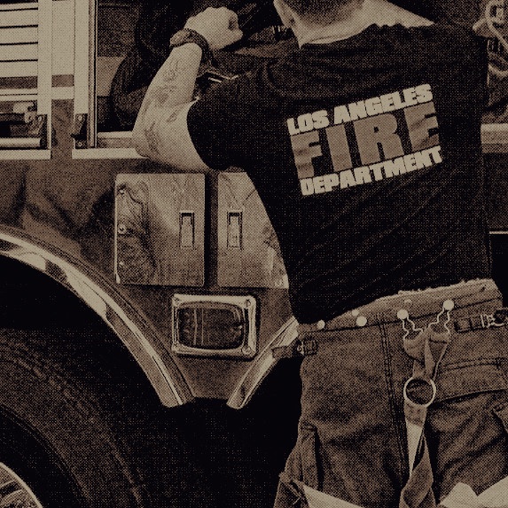 THEFIREFIGHTR tweet picture