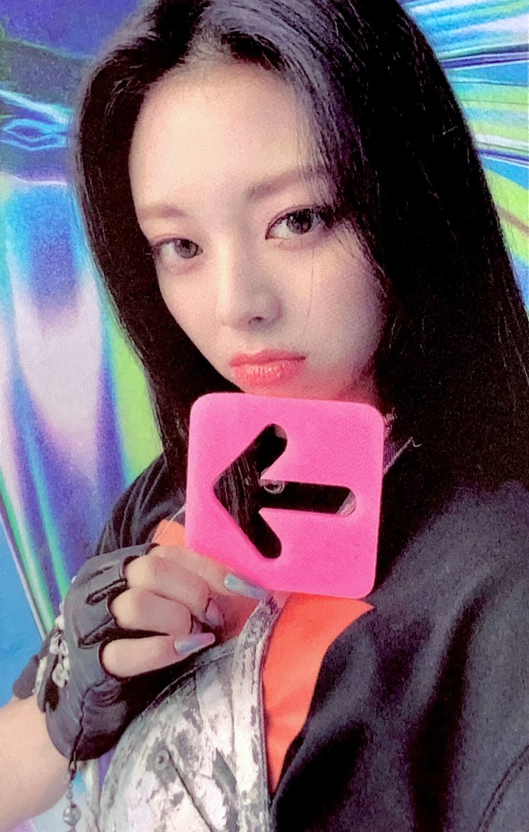 ITZY CRAZY IN LOVE Soundwave Lucky Draw A&B ver. 
