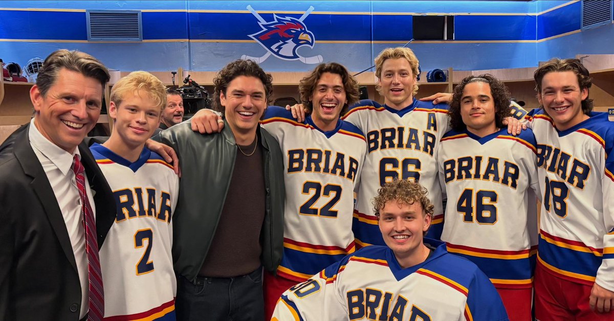 Off Campus BR 🏒 tweet media