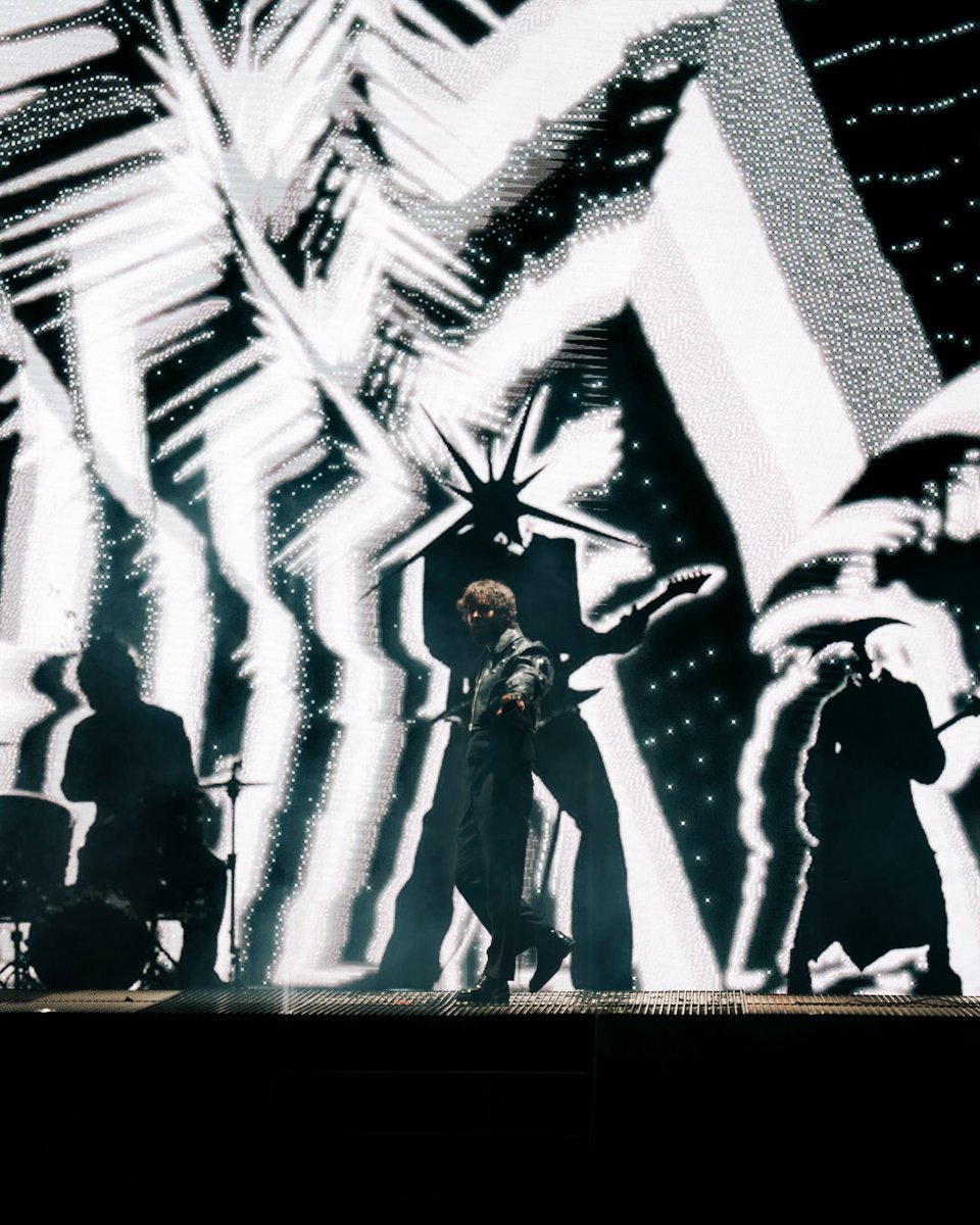 Madeon tweet media