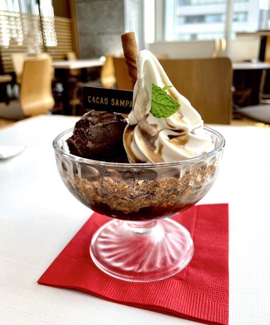 TOPvg9's tweet photo. 休日のご褒美タイムは『CACAO SAMPAKA』で🍫☕️
濃厚なチョコスイーツと素敵な景色で、最高のエネルギーチャージ完了✨

#カカオサンパカ #cacaosampaka #大阪カフェ #梅田カフェ #ご褒美カフェ #チョコレート専門店 https://t.co/pyl67rKXVk
