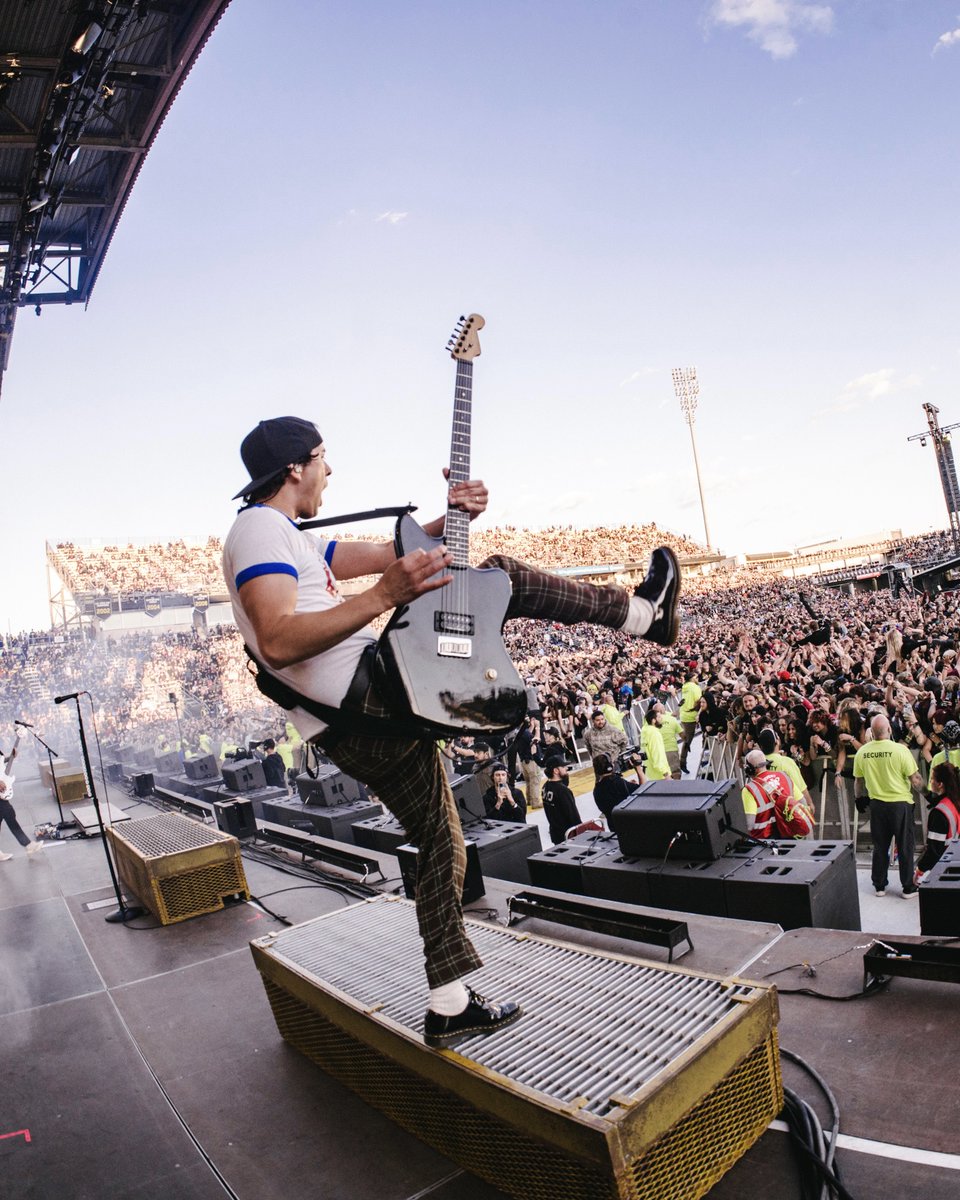 Pierce The Veil tweet media