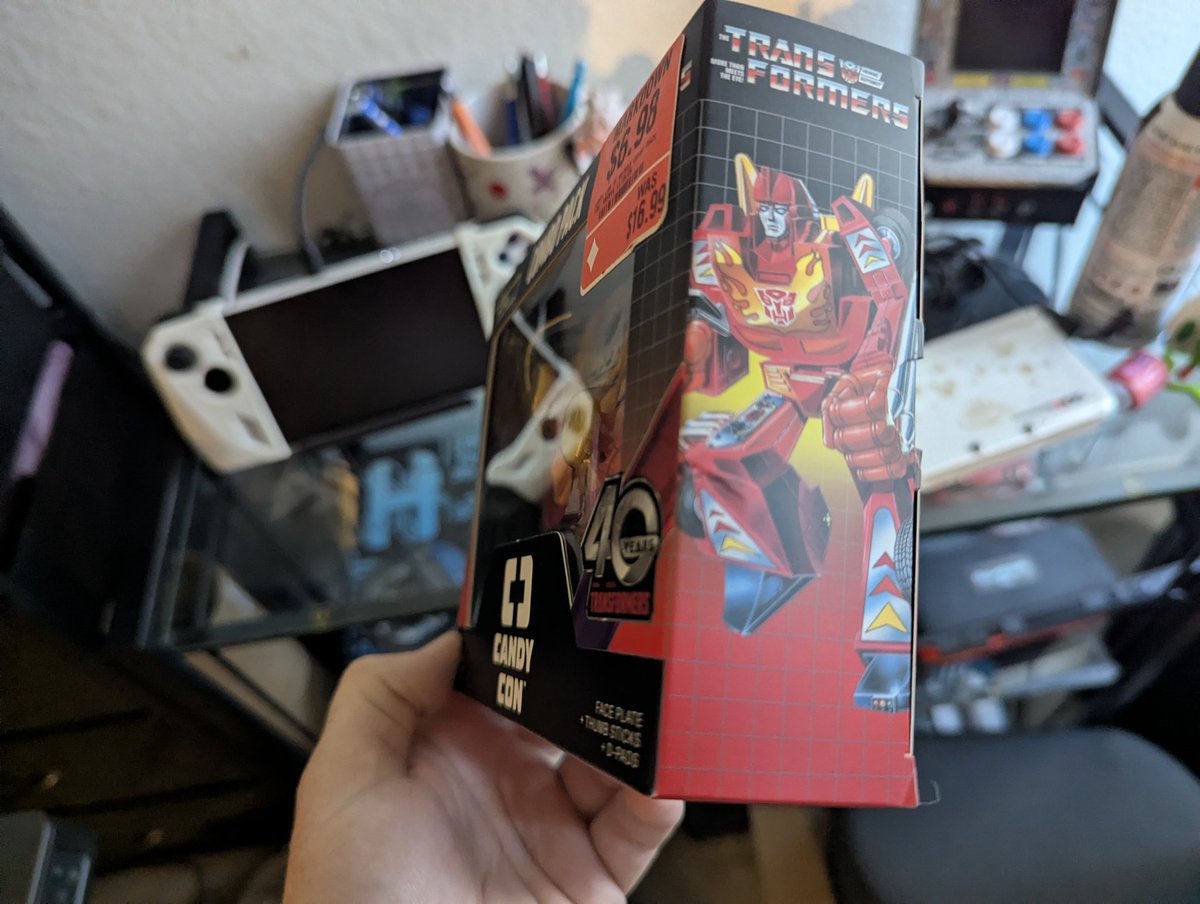 HackInformer's tweet photo. Figured why not give this guy a try and see how it goes. Plus they won me over with this cool 86 Hotrod face plate, + matching thumb sticks and D-Pads.. https://t.co/SqK7Jz3H8B