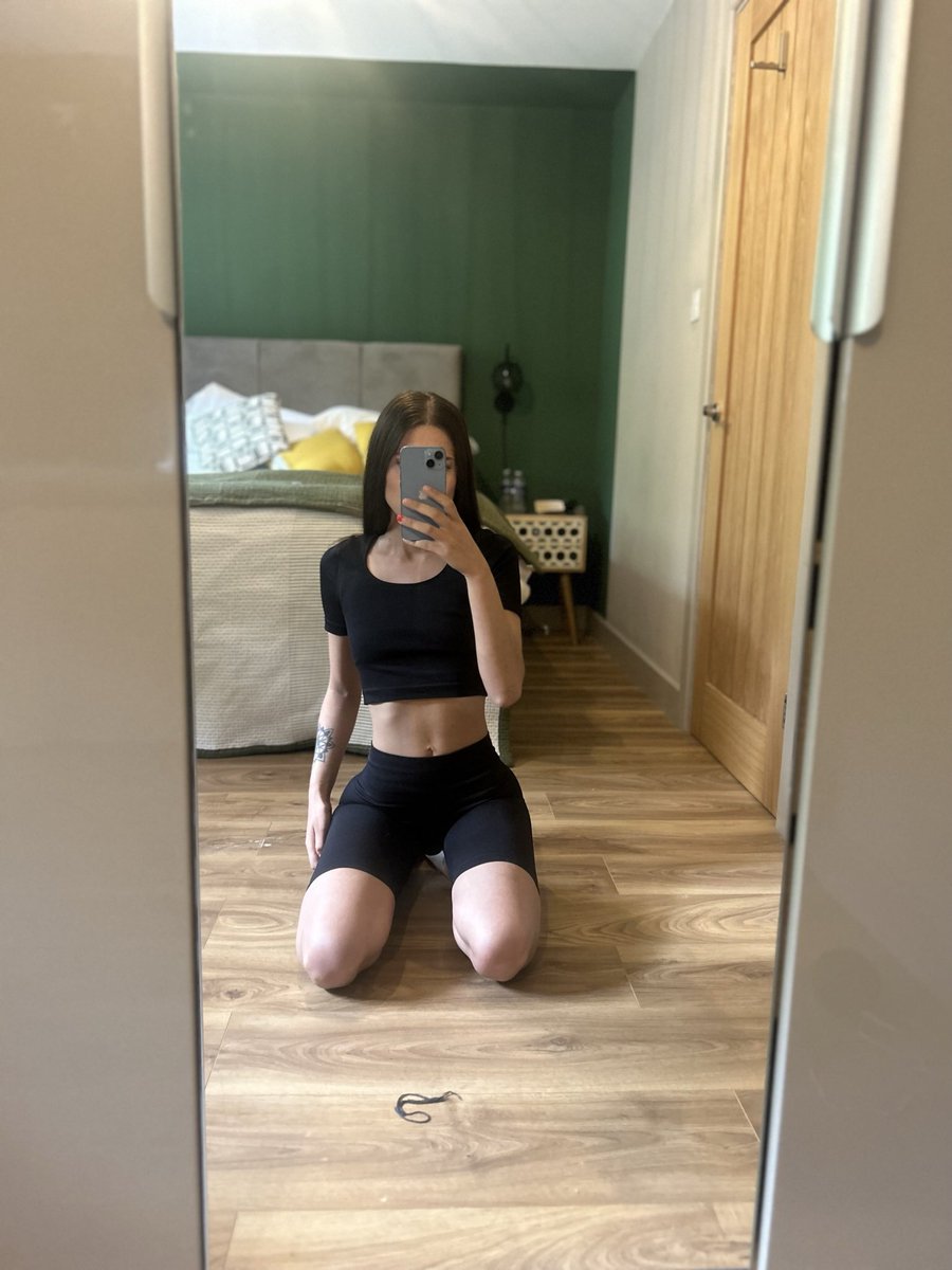 NATASHA ZOE tweet media