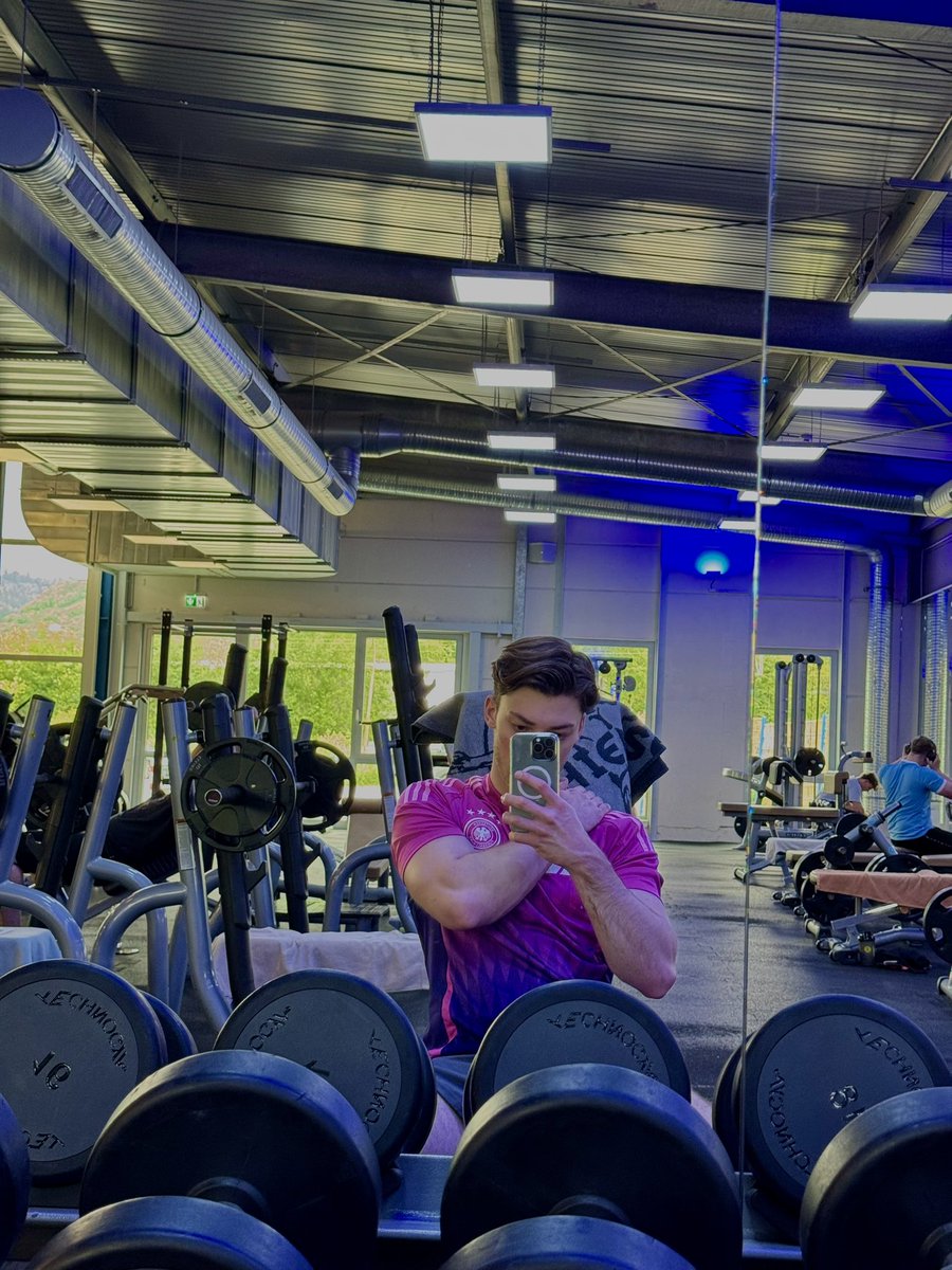 bastiS00's tweet photo. 💪🏻 https://t.co/XK1axzcIdh