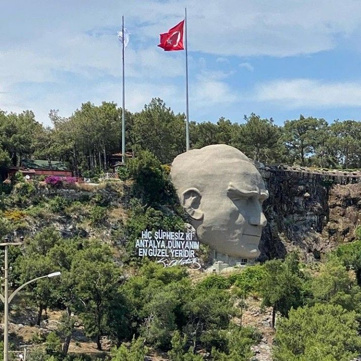 Aysun07 tweet media