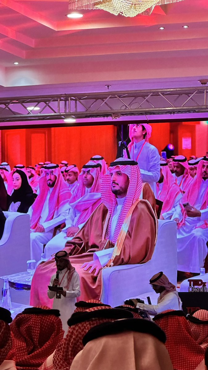 engmfsh's tweet photo. اليوم الثاني 💯💯
يومين جميله شكراً للقائمين على @tedx_okadh استمتعنا جداً تجربه مثريه جداً استفدنا منها كثير 

#TEDx_عكاظ https://t.co/JnbwSqG5Jj