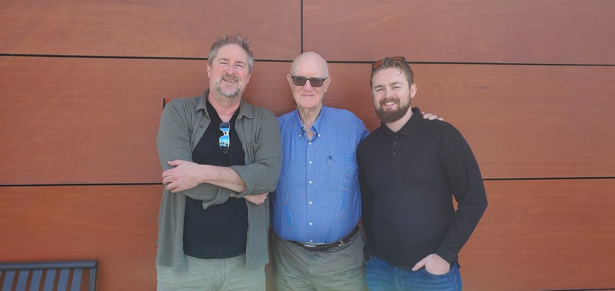 Frakes on a Plane tweet media