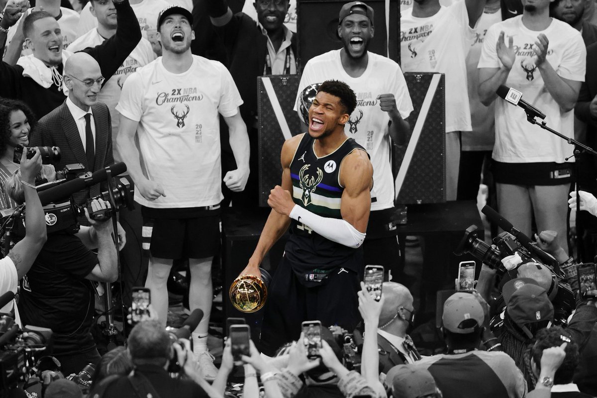 bucksbane's tweet photo. The “moment” the bucks had btw https://t.co/8esyTxio8e