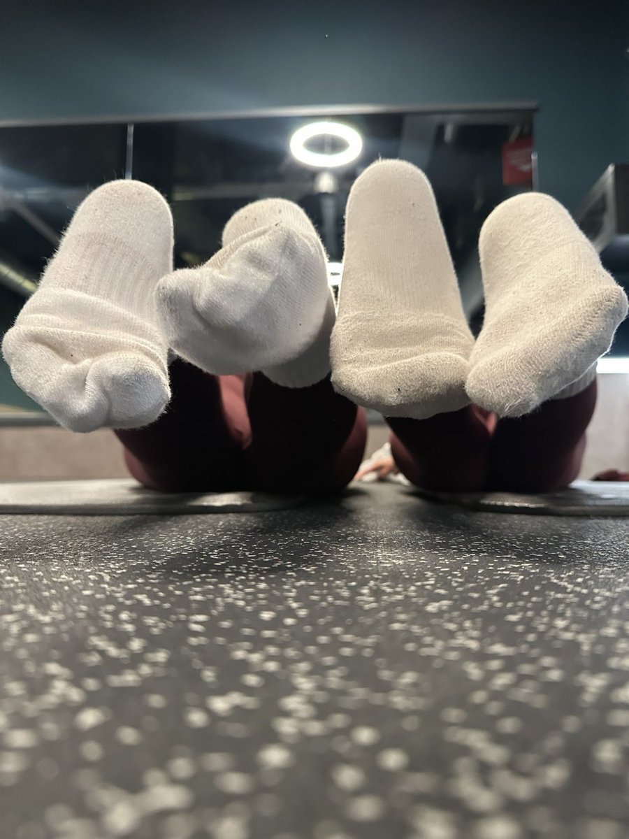 Seduce_soles's tweet photo. Double send for our sweaty socks then tell us how they taste you freak๐
@Sexy_Soles_x
https://t.co/RndYB0Peno
#findom #feetworshiฬp #socksniffer #sweatslave https://t.co/npFzCmaB3D