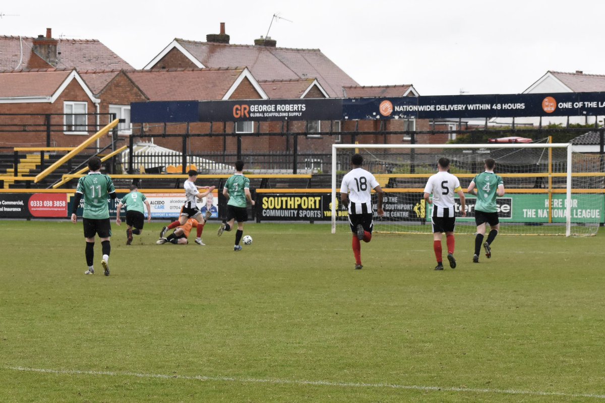 paulmoran62's tweet photo. .Brilliant finish gives @StMargaretsOBFC the winning goal in todays 1-0 win over @merseyharpsfc in the @lpoolfl Cup Final @southport_fc https://t.co/KkNj9X9qxU