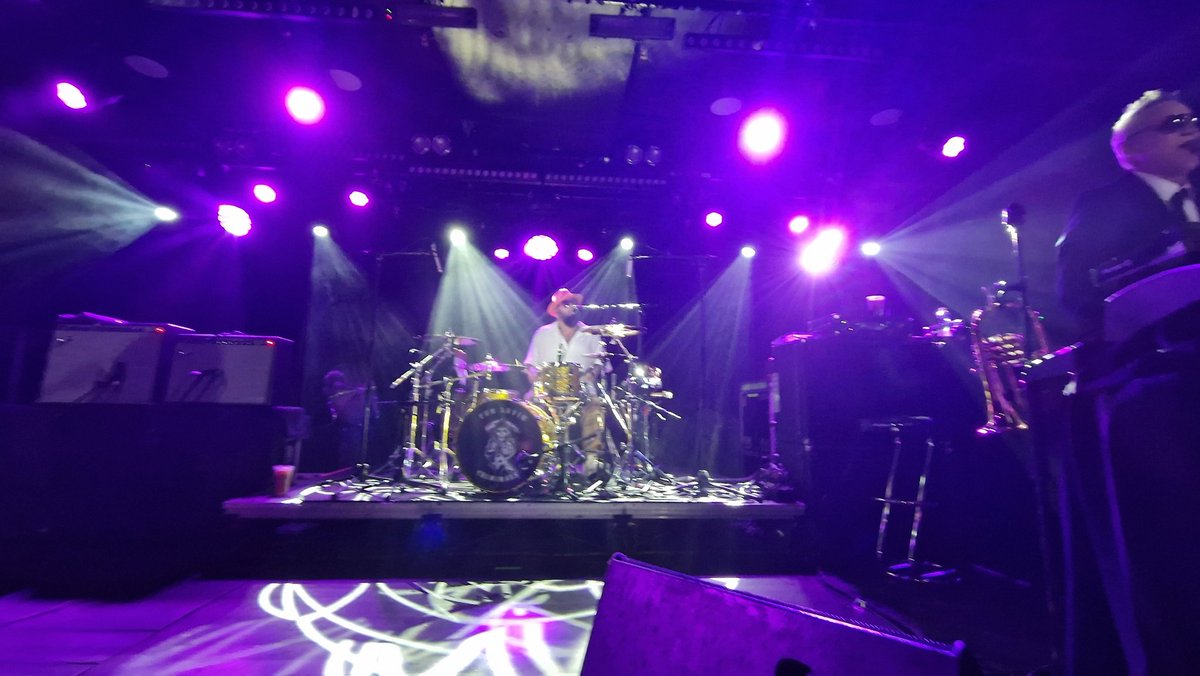 mclane227's tweet photo. Thank you for the extra songs 😁😁 @funlovincrims @frankflc3 @naimcortazzi1 @BrianFastLeiser #a38 #Budapest #loveyaback https://t.co/PI0M2lpTl7